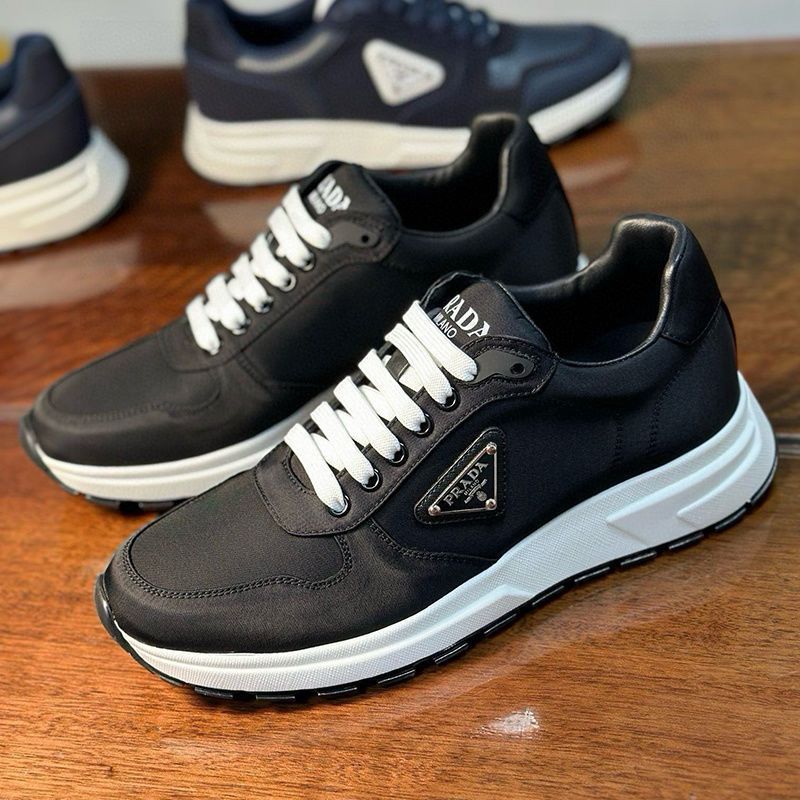 European station fabric new sports shoes trendy men's casual shoes breathable and versatile fashionable thick soled lace up running shoes European station fabric new sports shoes trendy men's casual shoes breathable and versatile fashionable thick soled lace up running shoes