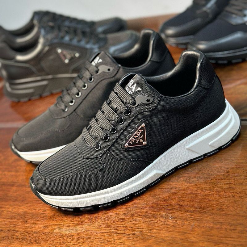 European station fabric new sports shoes trendy men's casual shoes breathable and versatile fashionable thick soled lace up running shoes European station fabric new sports shoes trendy men's casual shoes breathable and versatile fashionable thick soled lace up running shoes