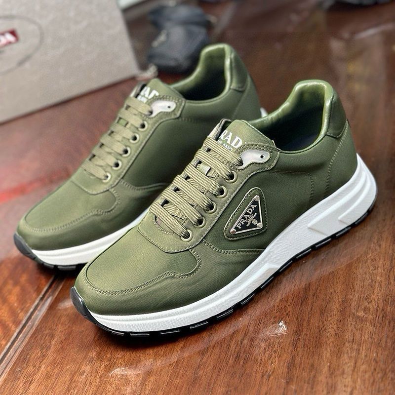European station fabric new sports shoes trendy men's casual shoes breathable and versatile fashionable thick soled lace up running shoes European station fabric new sports shoes trendy men's casual shoes breathable and versatile fashionable thick soled lace up running shoes
