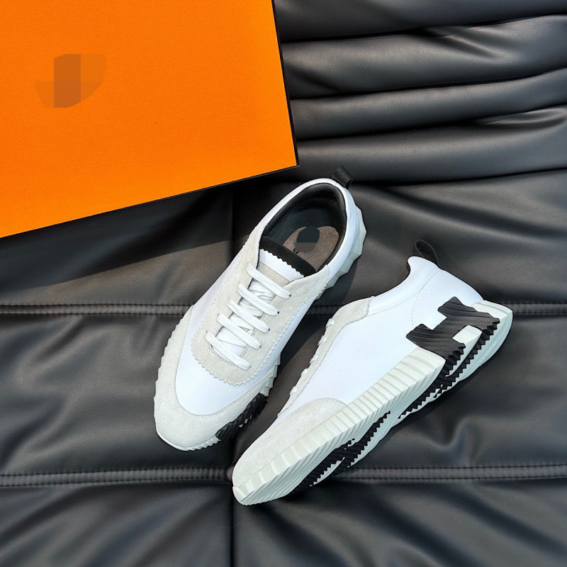 New cowhide patchwork canvas breathable lace up casual board shoes for European station, Guangzhou foreign trade men's shoes New cowhide patchwork canvas breathable lace up casual board shoes for European station, Guangzhou foreign trade men's shoes