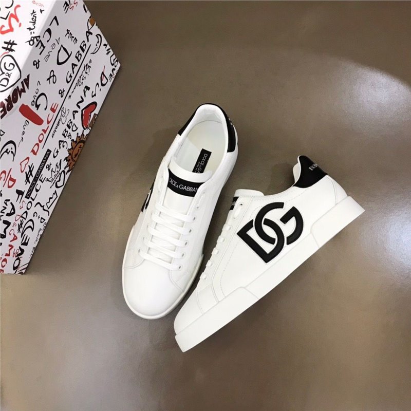 Trendy European Station DG letter genuine leather men's shoes new breathable white shoes lace up fashionable men's sports board shoes Trendy European Station DG letter genuine leather men's shoes new breathable white shoes lace up fashionable men's sports board shoes