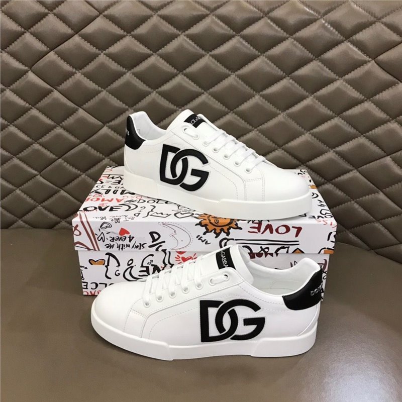 Trendy European Station DG letter genuine leather men's shoes new breathable white shoes lace up fashionable men's sports board shoes Trendy European Station DG letter genuine leather men's shoes new breathable white shoes lace up fashionable men's sports board shoes