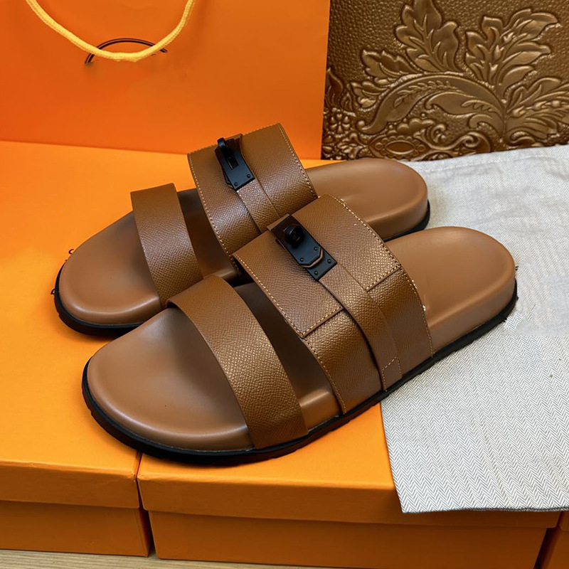 Soft soled slippers for men's summer fashion brand, light luxury leather, breathable outer casual shoes, European station, anti slip, British one-piece mop Soft soled slippers for men's summer fashion brand, light luxury leather, breathable outer casual shoes, European station, anti slip, British one-piece mop