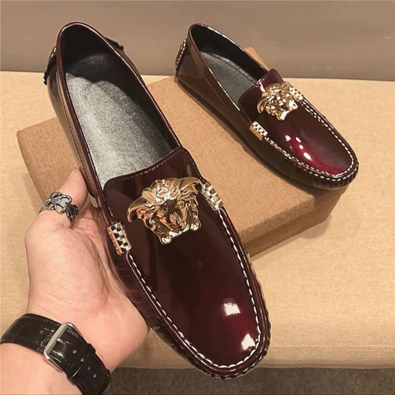 2025 new European station patent leather bean shoes, genuine leather soft soled casual leather shoes, British fashion trend, lazy to step on 2025 new European station patent leather bean shoes, genuine leather soft soled casual leather shoes, British fashion trend, lazy to step on