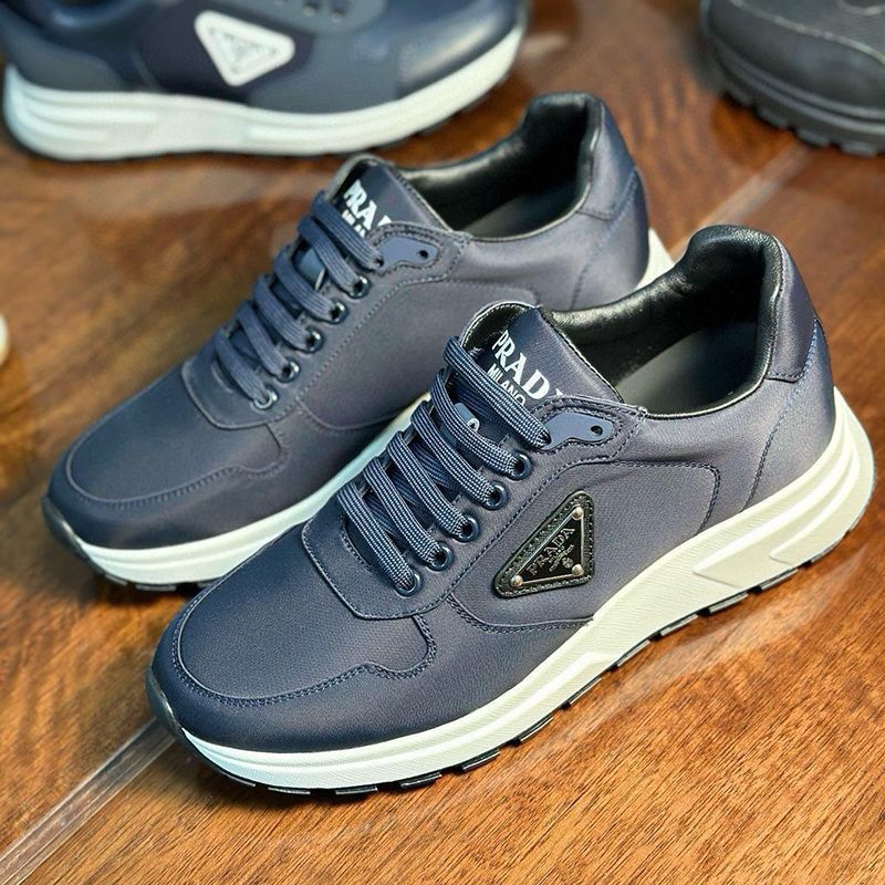 European station fabric new sports shoes trendy men's casual shoes breathable and versatile fashionable thick soled lace up running shoes European station fabric new sports shoes trendy men's casual shoes breathable and versatile fashionable thick soled lace up running shoes