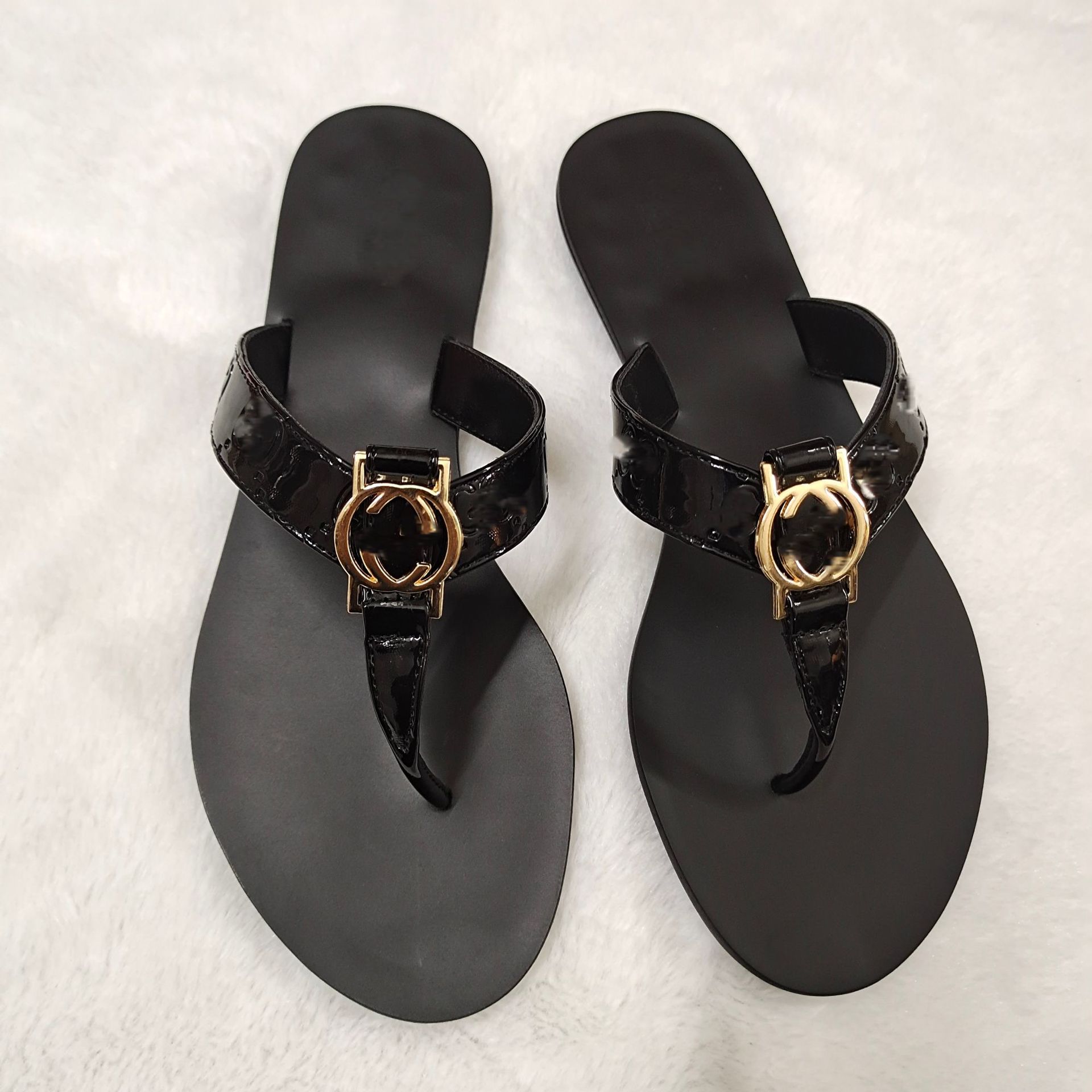 2025 summer new flip flops round headed flat bottomed oversized comfortable cool slippers