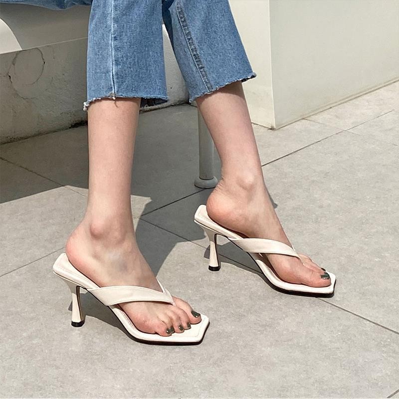 Flip flops, toe flip flops, women's 2025 summer new style, European and American square toe, internet famous, sexy slim heels, beige high heels Flip flops, toe flip flops, women's 2025 summer new style, European and American square toe, internet famous, sexy slim heels, beige high heels