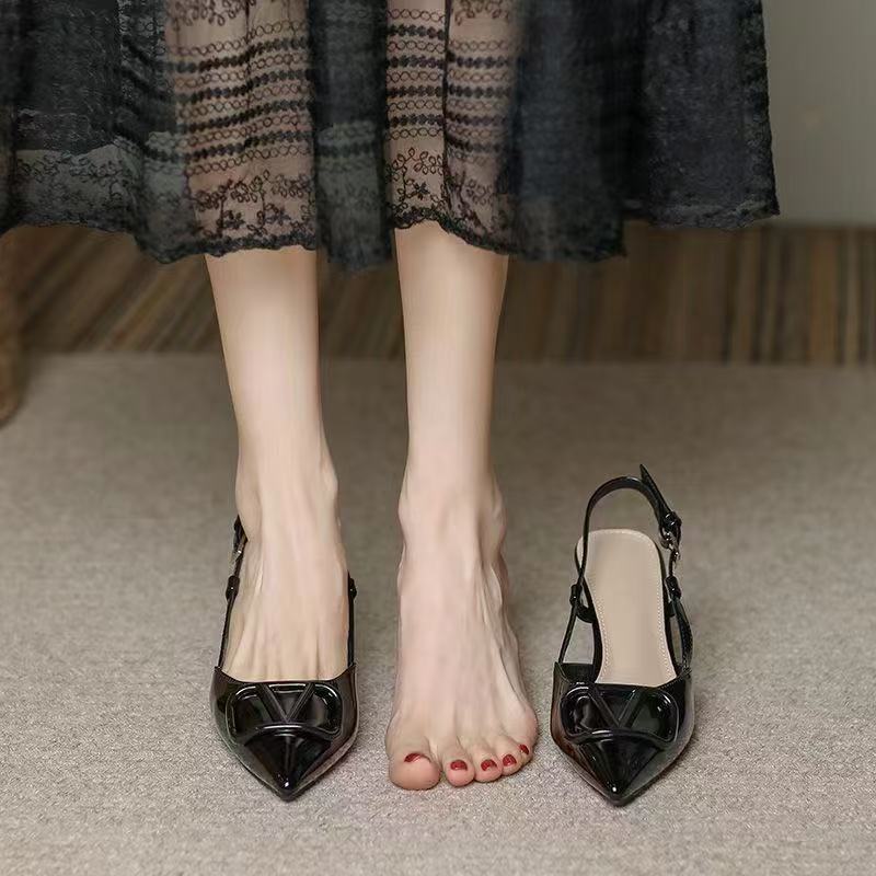 High heels, women's French style spring and summer shallow mouth wedding shoes, plus size fashion, nude color, small fragrance style, versatile, thin heel, toe cap, V shape High heels, women's French style spring and summer shallow mouth wedding shoes, plus size fashion, nude color, small fragrance style, versatile, thin heel, toe cap, V shape