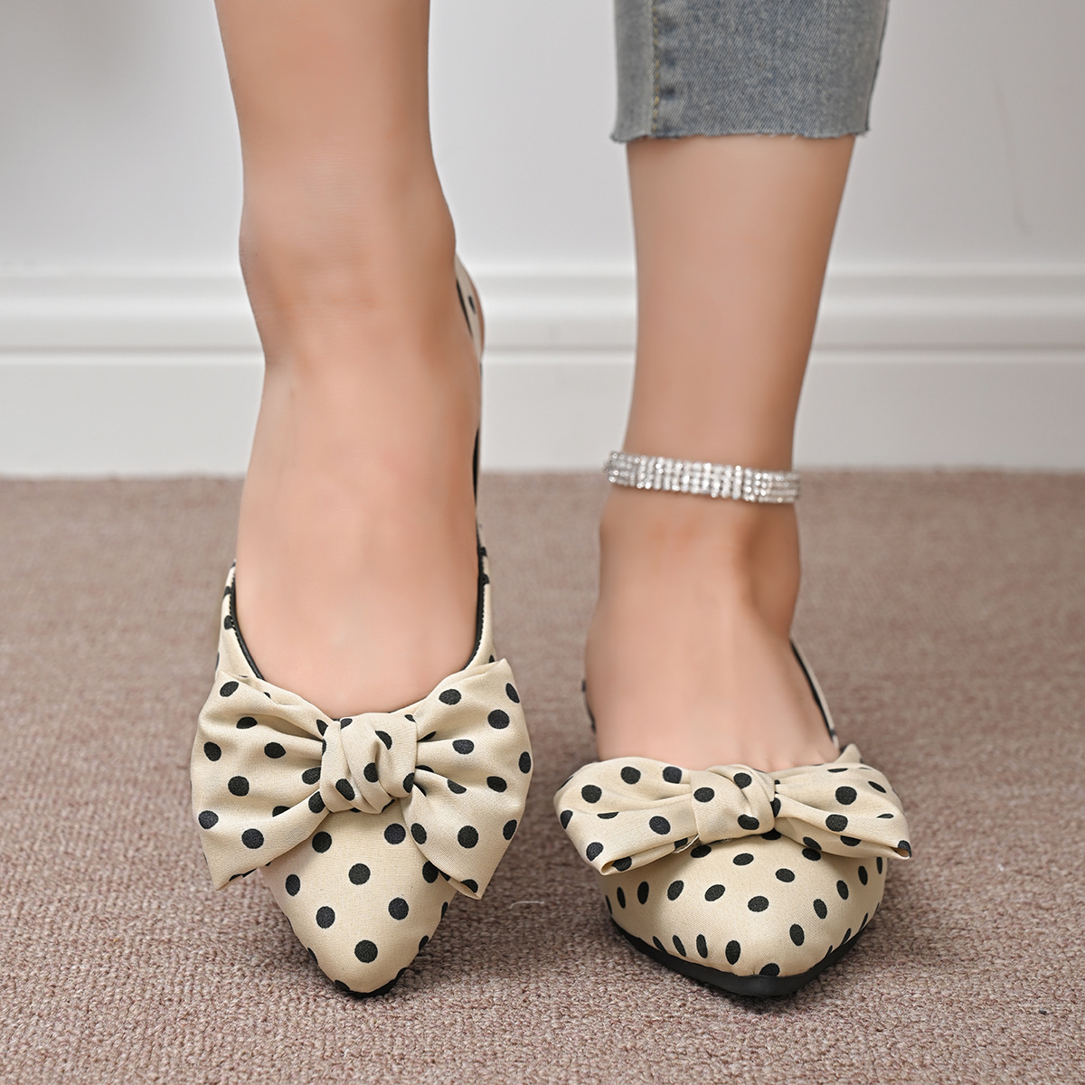 French style empty single shoes for women, flat bottomed summer new style, fashionable and versatile, internet famous Qianniao grid half toe sandals French style empty single shoes for women, flat bottomed summer new style, fashionable and versatile, internet famous Qianniao grid half toe sandals