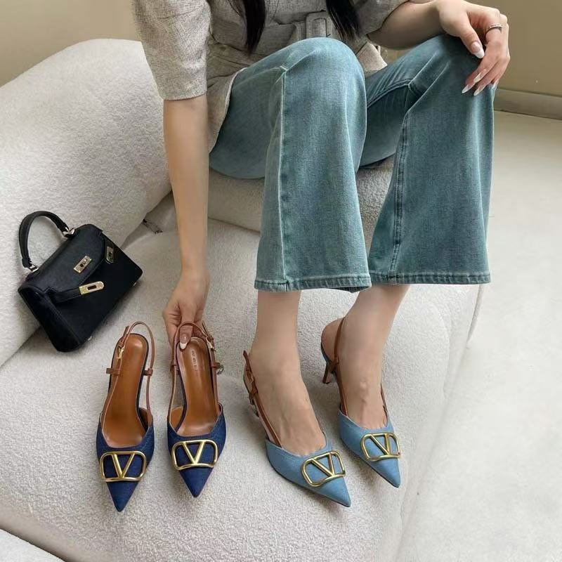Korean version of high-end, elegant, pointed, thin, and tailored shoes. Spring and Autumn new style, exquisite temperament, versatile denim, high-heeled sandals Korean version of high-end, elegant, pointed, thin, and tailored shoes. Spring and Autumn new style, exquisite temperament, versatile denim, high-heeled sandals