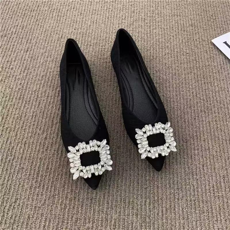 2025 New Women's Button Water Diamond Shoes Design Sense Pointed Flat Bottom French Small Fragrant Style Fashion socialite Niche Single Shoes 2025 New Women's Button Water Diamond Shoes Design Sense Pointed Flat Bottom French Small Fragrant Style Fashion socialite Niche Single Shoes