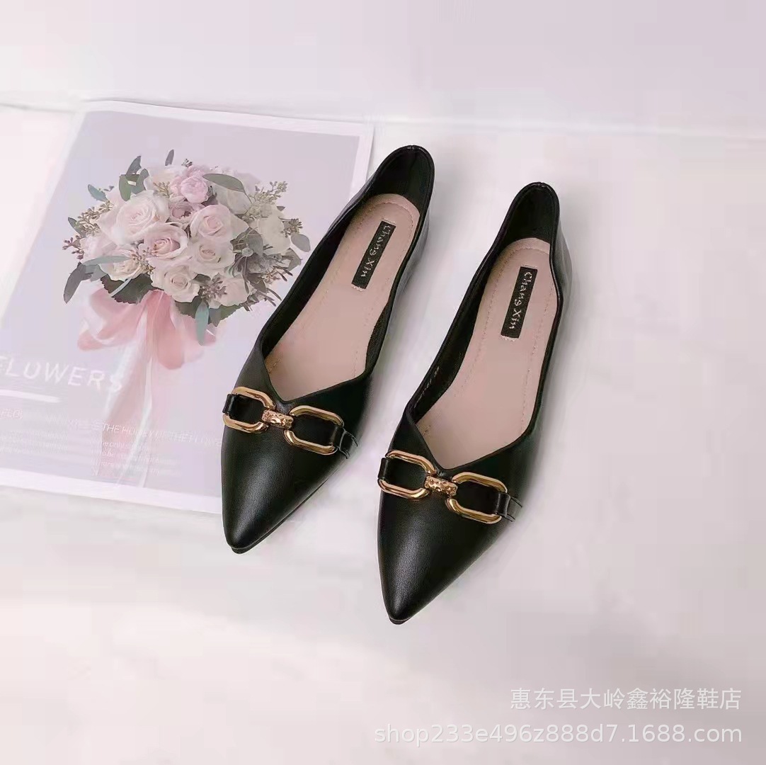 Flat shoes for women 2022 spring new item metal buckle retro versatile pointed single shoes for women