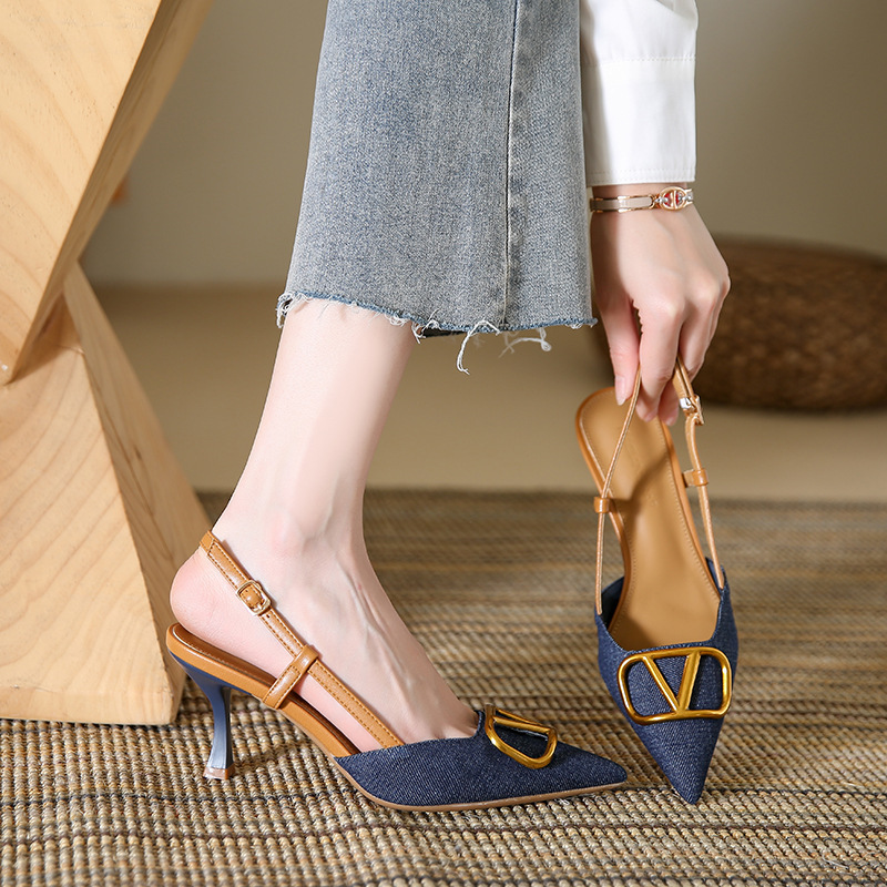 Korean version of high-end, elegant, pointed, thin, and tailored shoes. Spring and Autumn new style, exquisite temperament, versatile denim, high-heeled sandals Korean version of high-end, elegant, pointed, thin, and tailored shoes. Spring and Autumn new style, exquisite temperament, versatile denim, high-heeled sandals