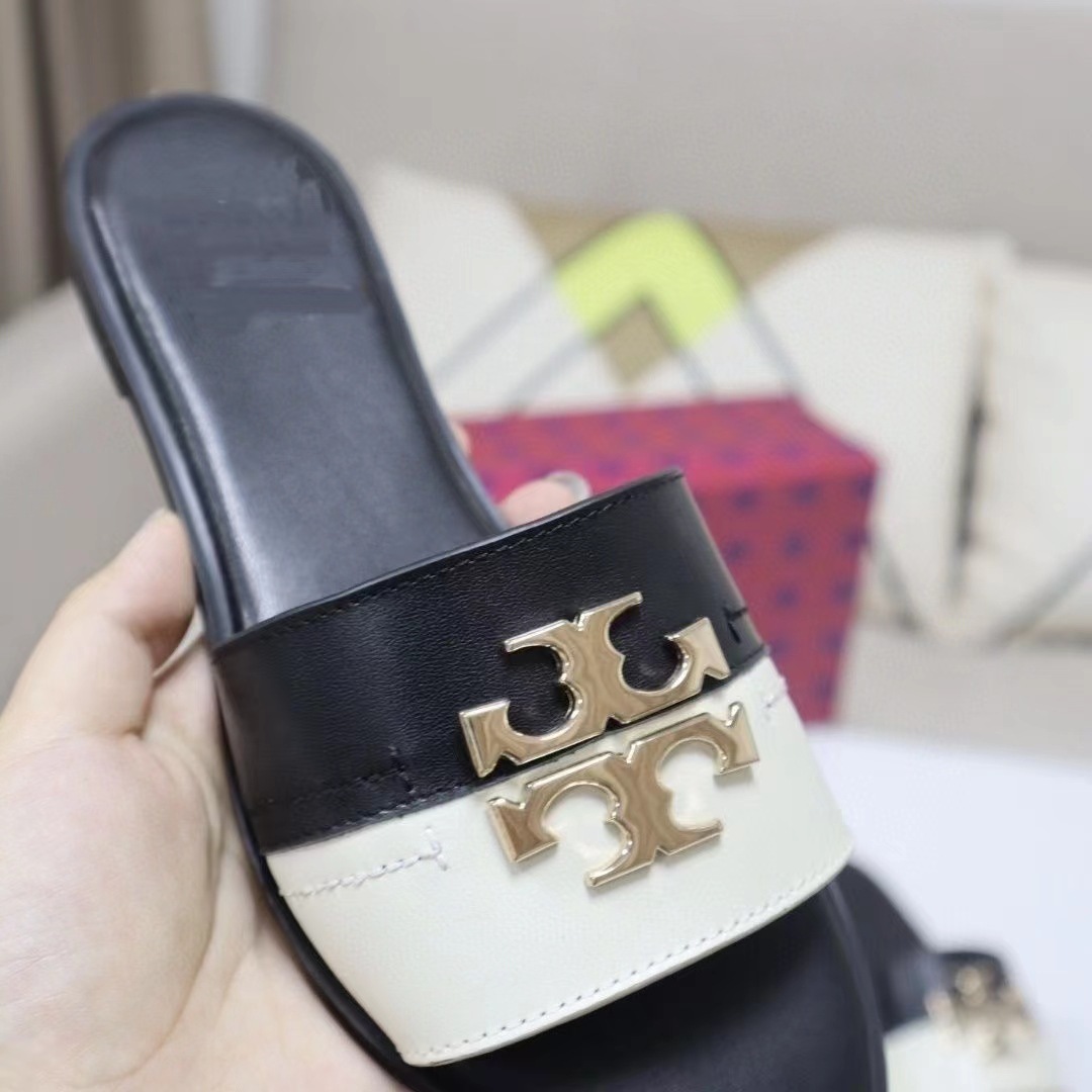 2025 new casual and comfortable leather slippers with metal buckle flat bottom for home and outdoor wear 2025 new casual and comfortable leather slippers with metal buckle flat bottom for home and outdoor wear