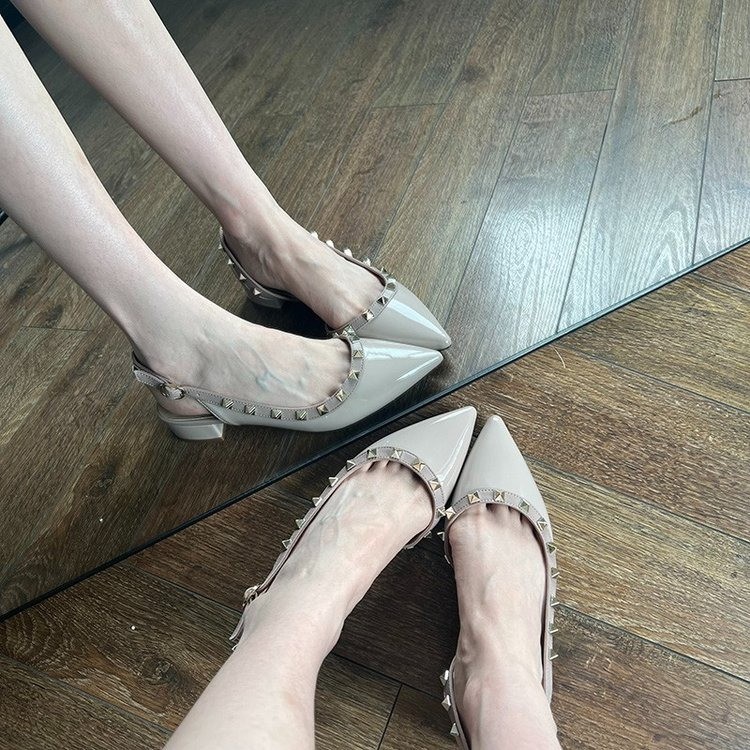 2024 Spring New Type One Word Buckle with Pointed Rivet, Middle Heel, Baotou, Thick Heel, Liuding Shoes for Outer Wearing, Cold Slippers for Women 2024 Spring New Type One Word Buckle with Pointed Rivet, Middle Heel, Baotou, Thick Heel, Liuding Shoes for Outer Wearing, Cold Slippers for Women