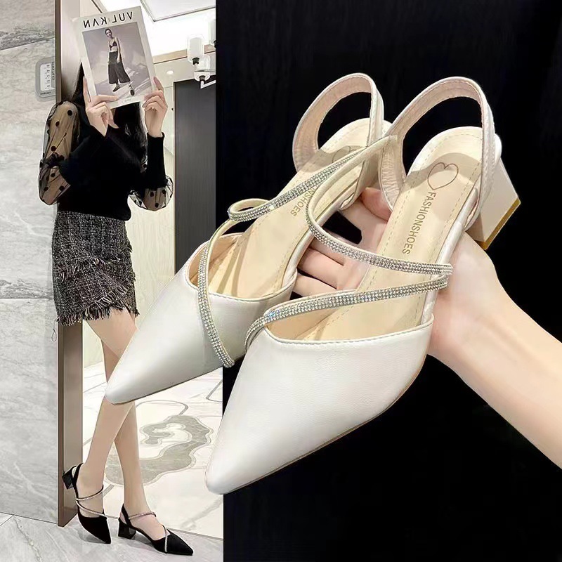 Sharp pointed rhinestone sandals for women in summer, French style thick heels, retro single shoes, feminine temperament in spring
