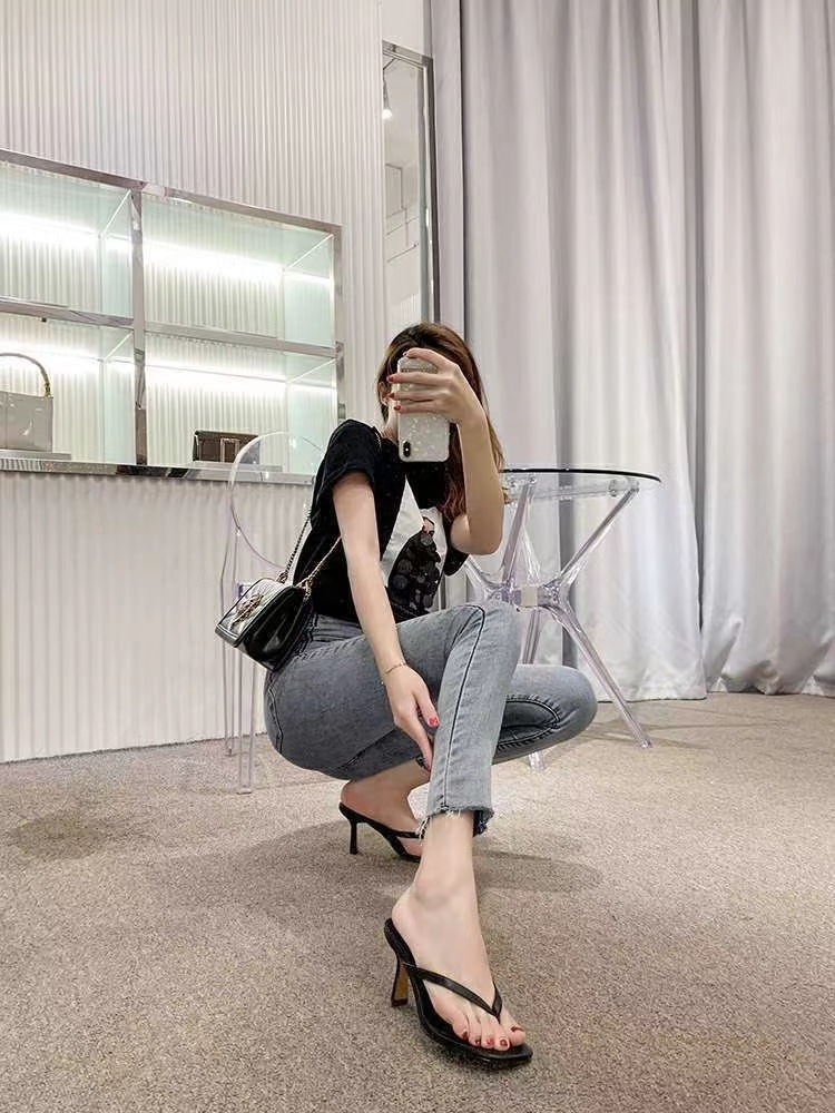 Black toe sandals, women's word slippers, high heels, slim heels, clip on feet, fashionable and versatile slippers, square toe sandals, summer slippers Black toe sandals, women's word slippers, high heels, slim heels, clip on feet, fashionable and versatile slippers, square toe sandals, summer slippers