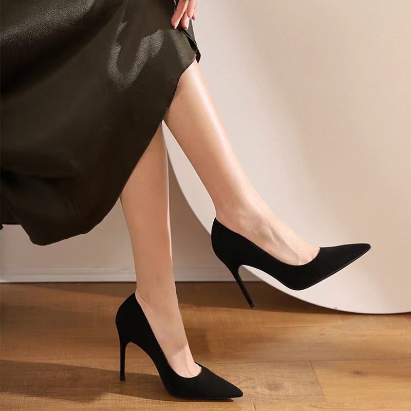 34-42 Large High Heels Women's 2024 Spring and Autumn New Black Fine Heel Pointed Shallow Mouth Suede Professional Work Shoes