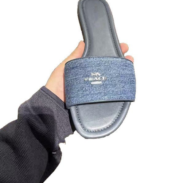 P's new model in Europe, America, Middle East, Dubai, Netherlands, Germany, Canada, metal logo, leather, shiny surface, flat bottom, straight drag P's new model in Europe, America, Middle East, Dubai, Netherlands, Germany, Canada, metal logo, leather, shiny surface, flat bottom, straight drag