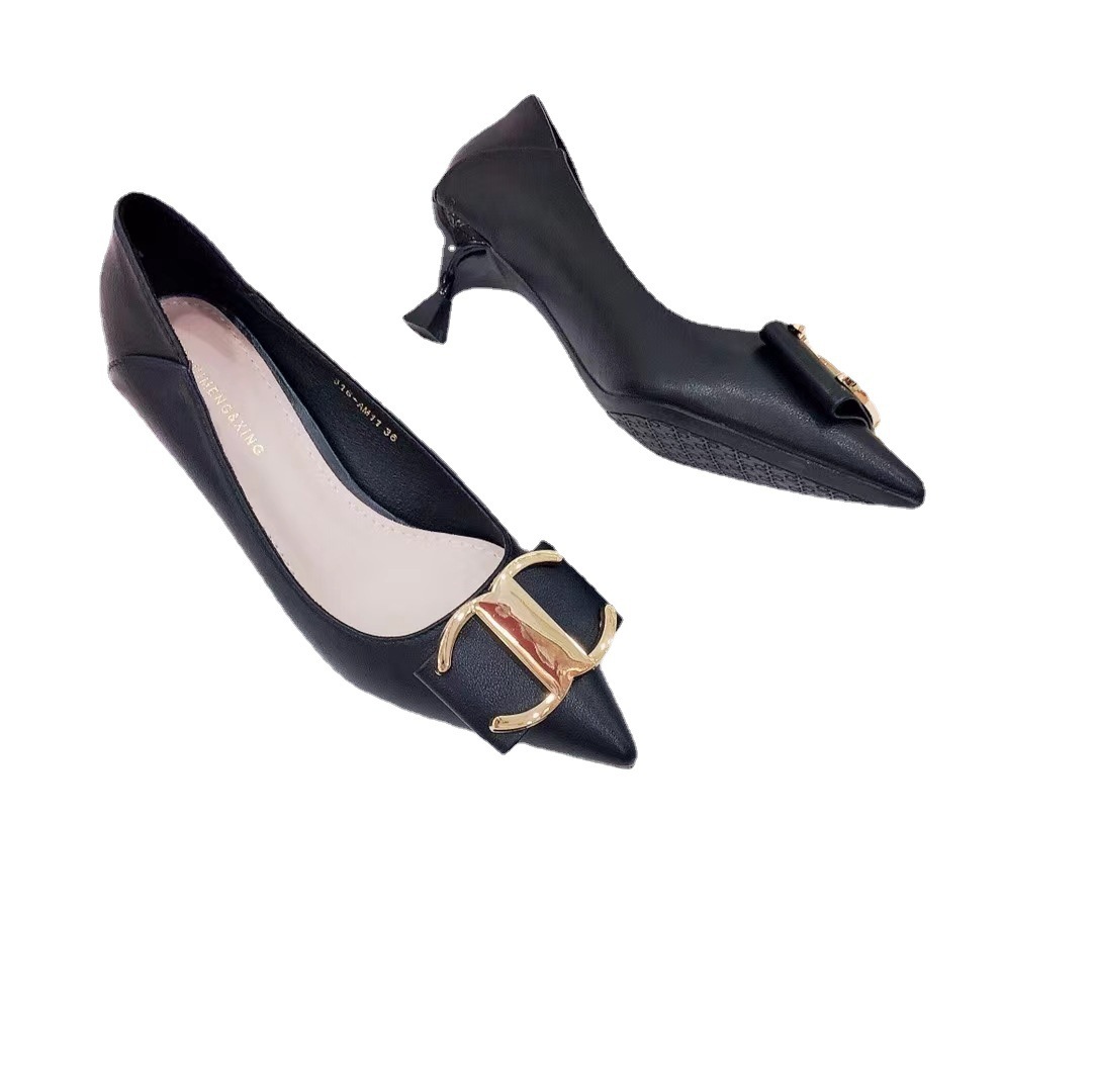 High heeled women's 2022 new design, niche single shoe, slim heel, French mid heel, pointed toe women's shoes High heeled women's 2022 new design, niche single shoe, slim heel, French mid heel, pointed toe women's shoes
