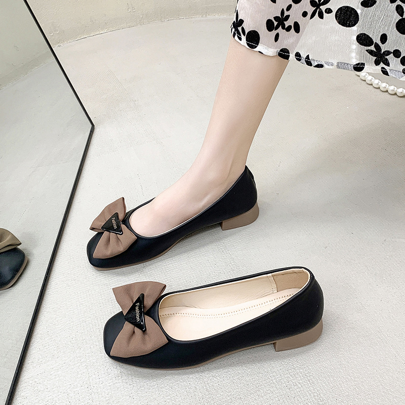 Square headed single shoe women's one foot shallow mouth women's shoes 2024 autumn new style evening and evening style French bow women's bean shoes Square headed single shoe women's one foot shallow mouth women's shoes 2024 autumn new style evening and evening style French bow women's bean shoes
