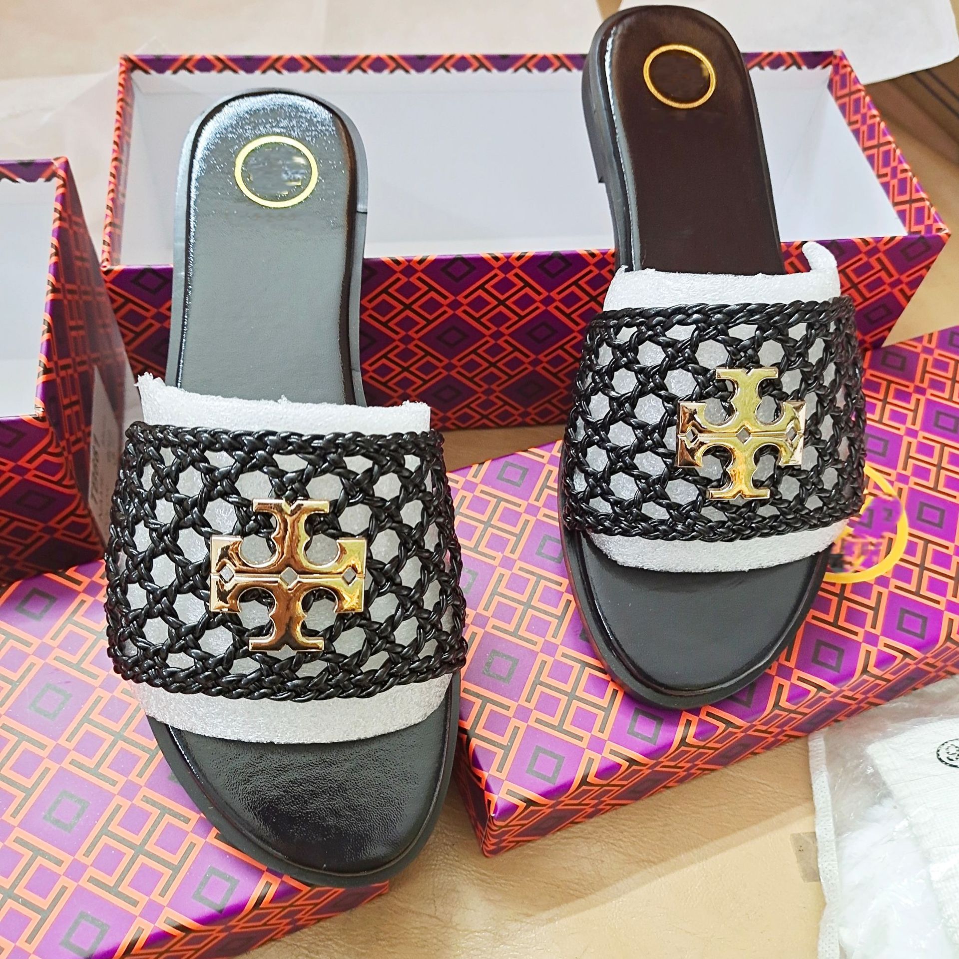 2025 Cross border Zipper Heel Slippers Summer European and American Leisure Simple Weaving Hollow Out Cool Slippers Women's Outerwear New Style