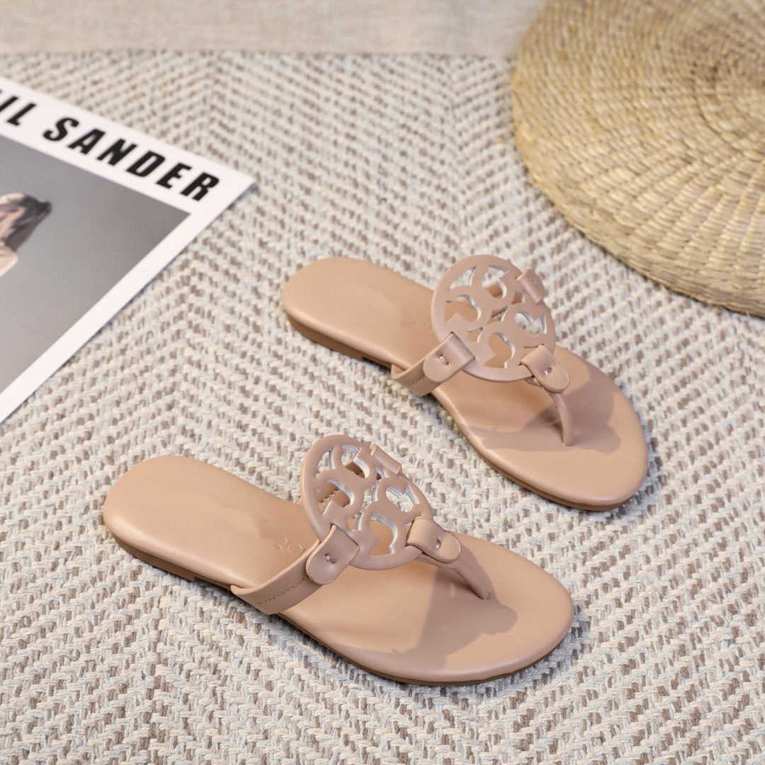 TB flip flops women's shoes new crystal jelly shoes European, American, Southeast Asian foreign trade beach wholesale cool slippers slippers TB flip flops women's shoes new crystal jelly shoes European, American, Southeast Asian foreign trade beach wholesale cool slippers slippers