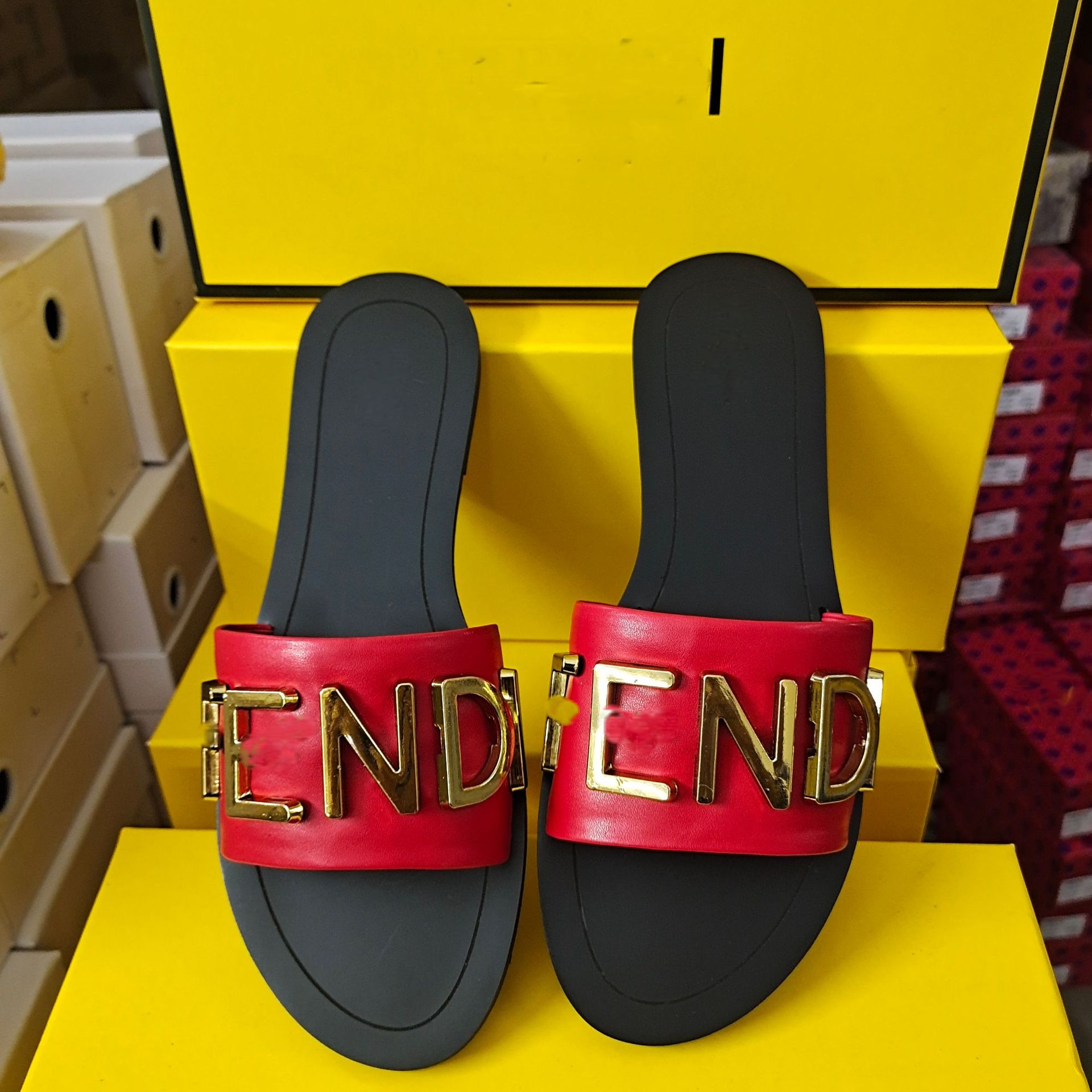 2025 Summer New Style Small Flat Flat Fashion One Word Slippers for Women's Fairy Wind Cool Slippers for Women's Outerwear 2025 Summer New Style Small Flat Flat Fashion One Word Slippers for Women's Fairy Wind Cool Slippers for Women's Outerwear