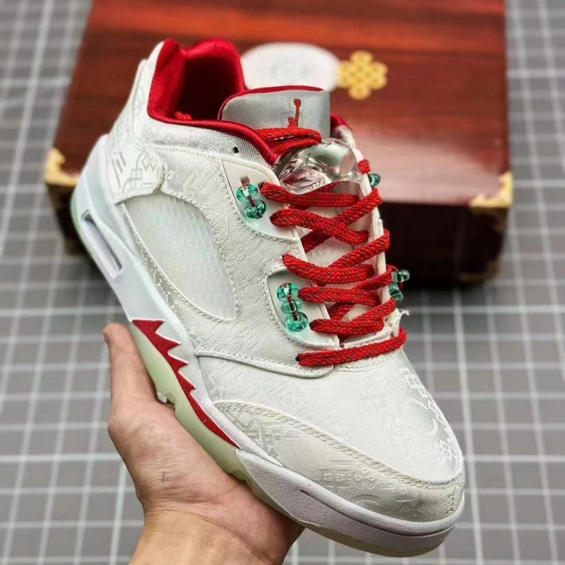 Pure Yuan AJ5 China Yuliuchuan Feng Oreo Men's and Women's Versatile Basketball Shoes Qiao 5 White Silk Sports Shoes