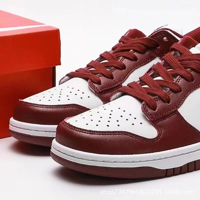 High version pure original AJ1 low cut men's shoes, blue and white inverted hook dunk panda SB black and white board shoes basketball shoes High version pure original AJ1 low cut men's shoes, blue and white inverted hook dunk panda SB black and white board shoes basketball shoes