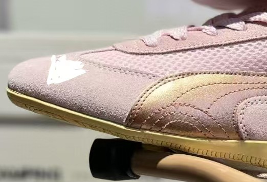 Non slip and wear-resistant support for side stepping casual shoes Non slip and wear-resistant support for side stepping casual shoes