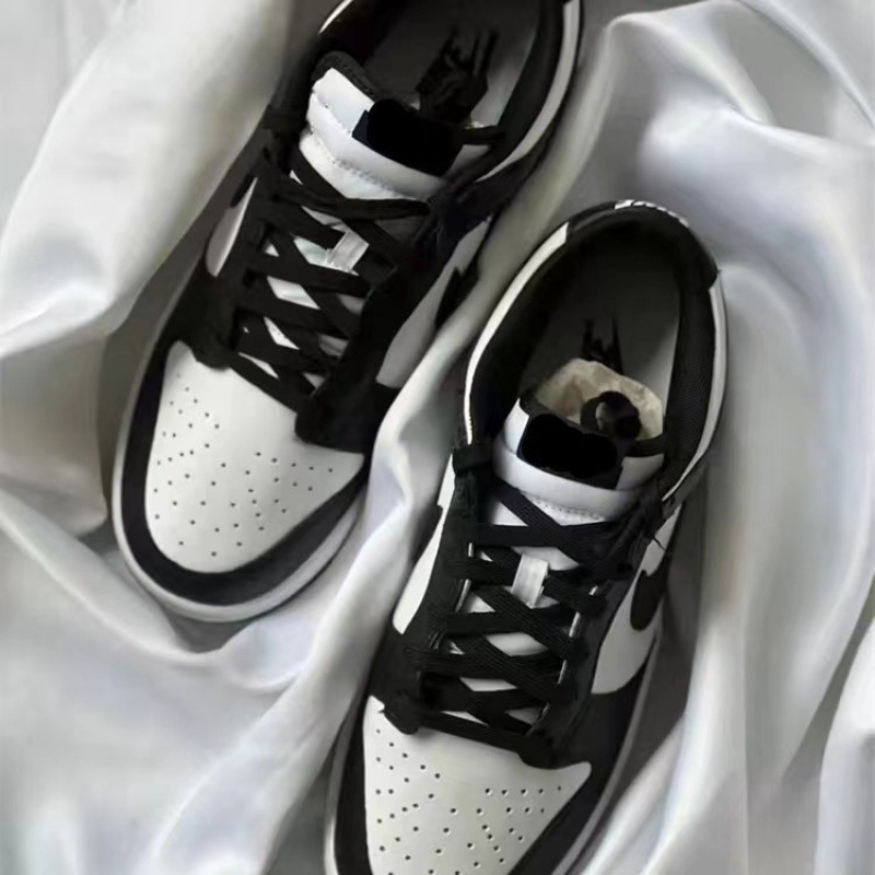 High version pure original AJ1 low cut men's shoes, blue and white inverted hook dunk panda SB black and white board shoes basketball shoes High version pure original AJ1 low cut men's shoes, blue and white inverted hook dunk panda SB black and white board shoes basketball shoes