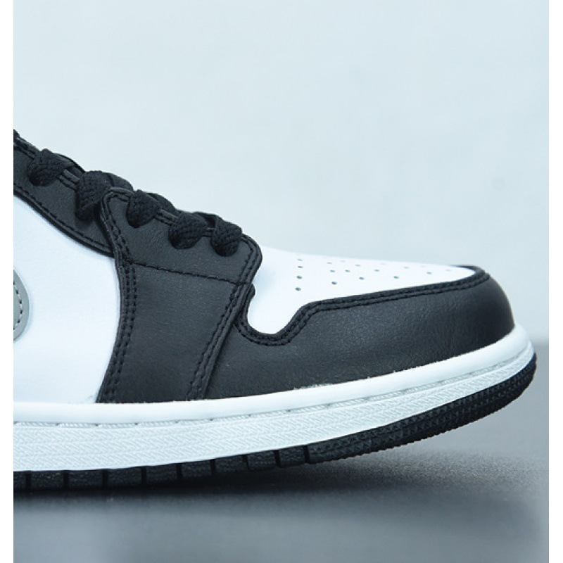 High version pure original AJ1 low cut men's shoes, blue and white inverted hook dunk panda SB black and white board shoes basketball shoes High version pure original AJ1 low cut men's shoes, blue and white inverted hook dunk panda SB black and white board shoes basketball shoes