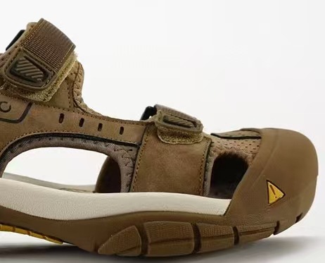 Summer outdoor wear new beach sandals, slippers, outdoor men's leather sandals, water shoes, off-road series Summer outdoor wear new beach sandals, slippers, outdoor men's leather sandals, water shoes, off-road series