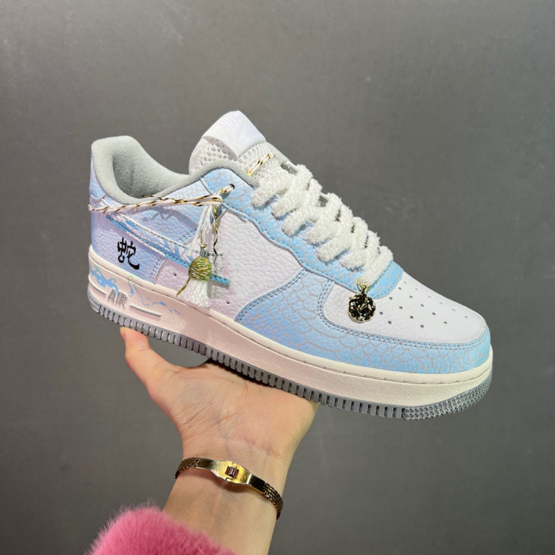 CNY Snake Year Limited Air Force No.1 Low Top Casual Sports Board Shoes Casual Men's and Women's Shoes Late Spring Rai CNY Snake Year Limited Air Force No.1 Low Top Casual Sports Board Shoes Casual Men's and Women's Shoes Late Spring Rai