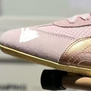 Non slip and wear-resistant support for side stepping casual shoes Non slip and wear-resistant support for side stepping casual shoes