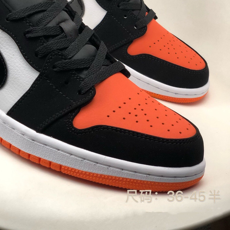 High version pure original AJ1 low cut men's shoes, blue and white inverted hook dunk panda SB black and white board shoes basketball shoes High version pure original AJ1 low cut men's shoes, blue and white inverted hook dunk panda SB black and white board shoes basketball shoes