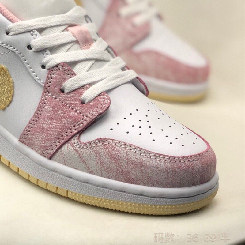 High version pure original AJ1 low cut men's shoes, blue and white inverted hook dunk panda SB black and white board shoes basketball shoes High version pure original AJ1 low cut men's shoes, blue and white inverted hook dunk panda SB black and white board shoes basketball shoes