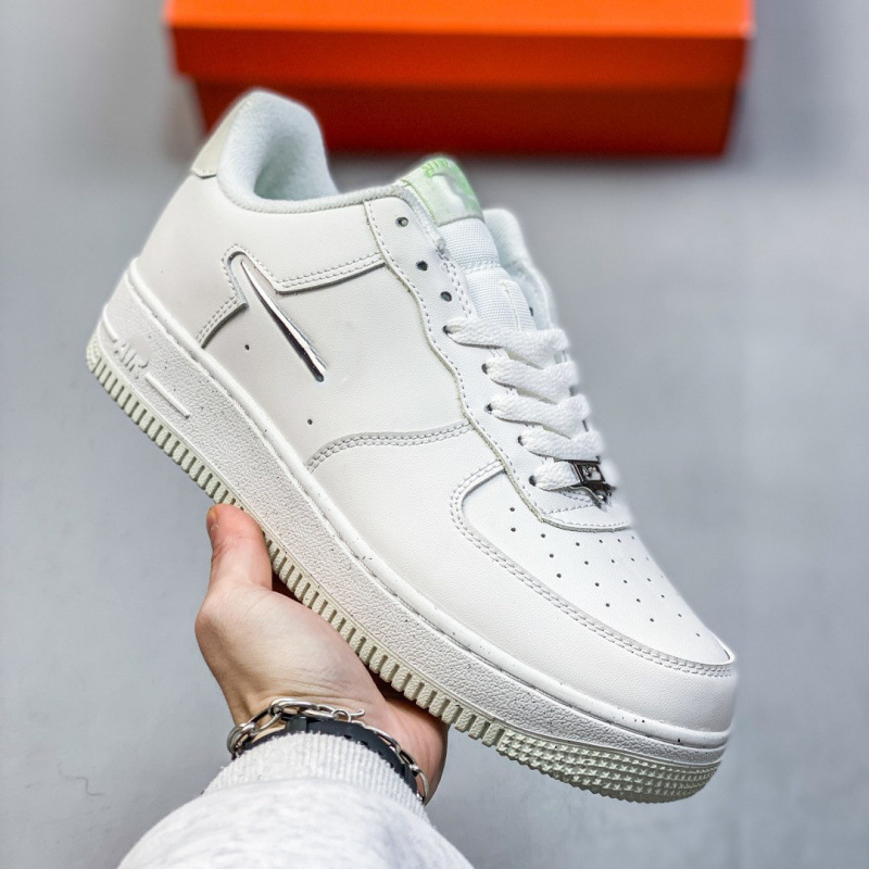 Pure original AF1 Air Force No.1 board shoes, low top thick sole, height increasing casual sports skateboard shoes, retro couple student shoes Pure original AF1 Air Force No.1 board shoes, low top thick sole, height increasing casual sports skateboard shoes, retro couple student shoes