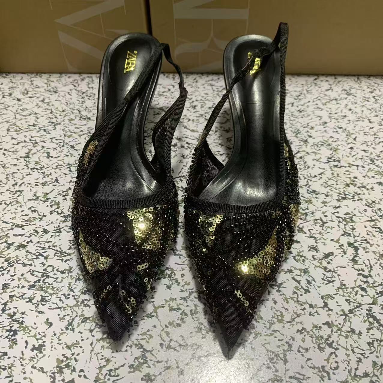 ZA Home 2025 New Women's Shoes Low Heel Elegance High Heel Shoes with Black Gold Shining on the Baotou and Tripping Strap at the Back