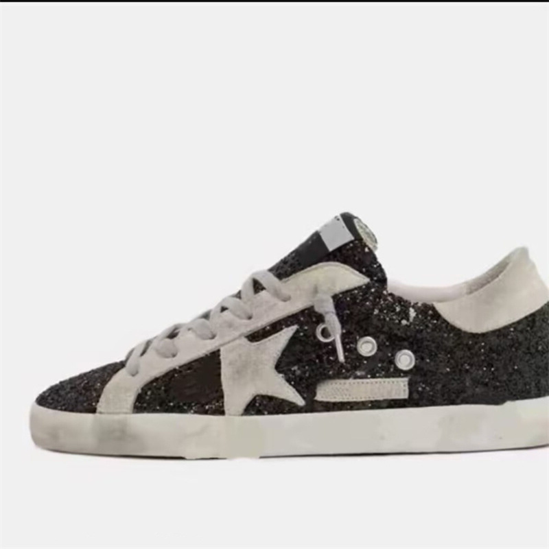 European and American foreign trade pentagram small dirty shoes 2025 autumn new couple sports and leisure shoes fashionable silver board shoes trend European and American foreign trade pentagram small dirty shoes 2025 autumn new couple sports and leisure shoes fashionable silver board shoes trend