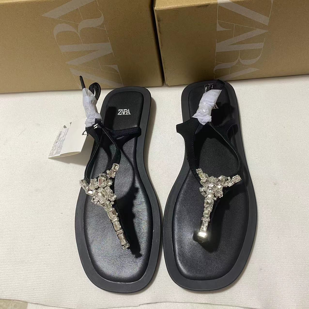 ZA2024 New Flat Sandals for Women with Diamond Decorative Buckles, European and American Outerwear Fashion Sandals for Women
