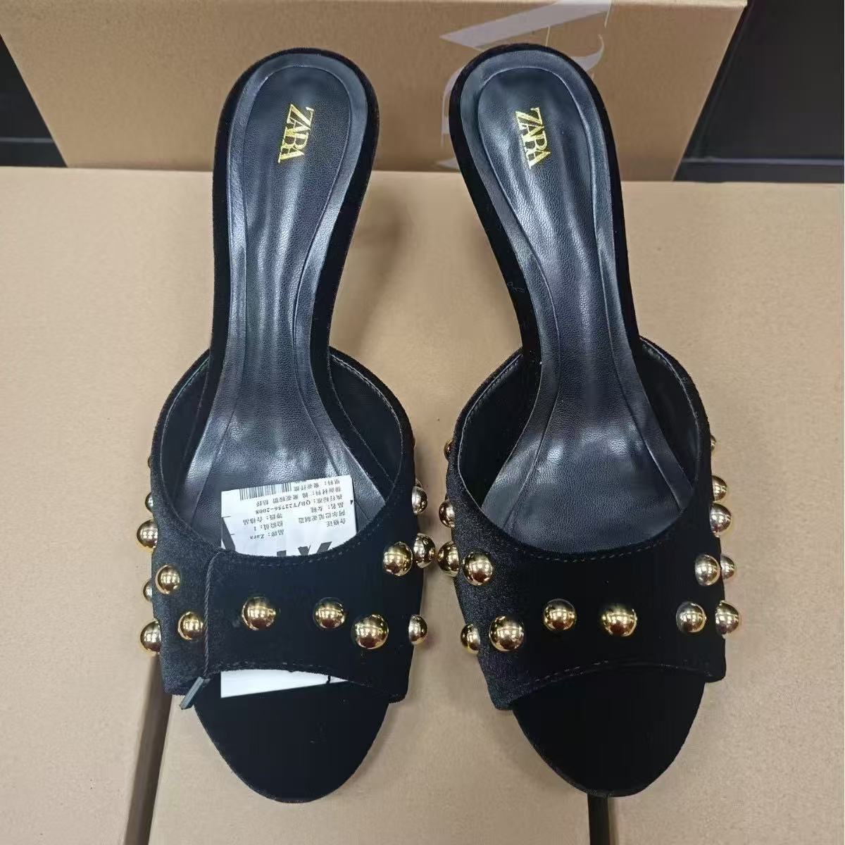 Black velvet rivet decoration, empty foot, high-heeled sandals, 2025 summer new, shallow mouth, half slippers for wearing outside