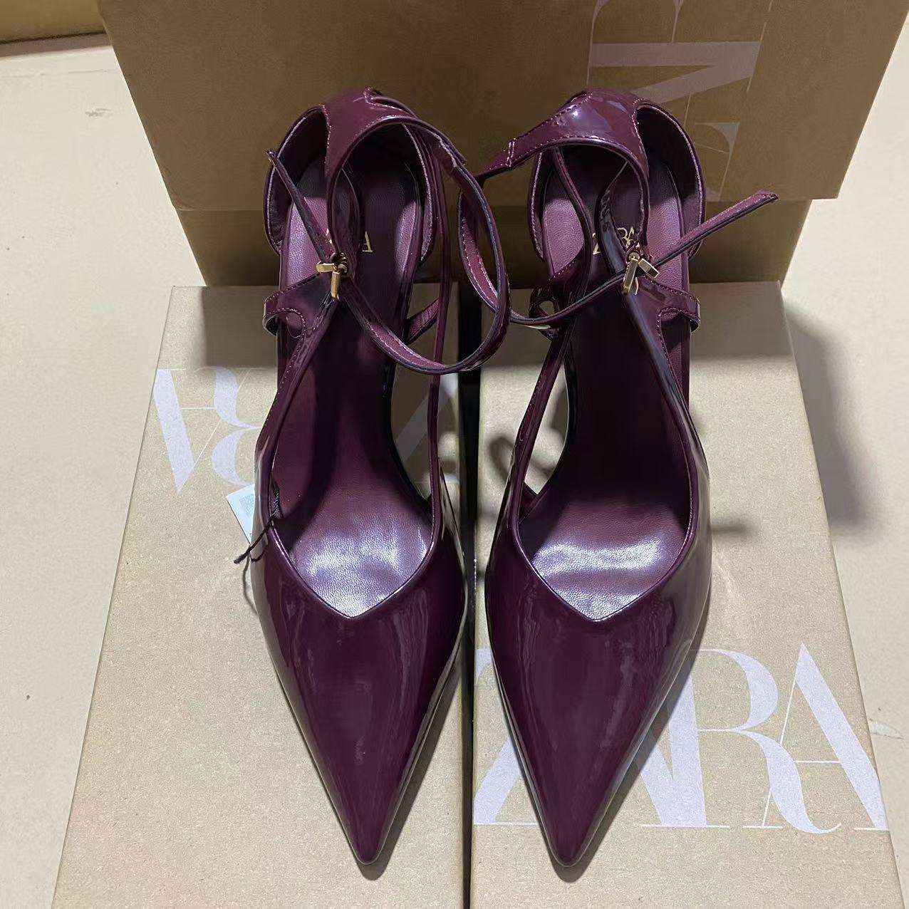 ZA2024 Autumn Pointed Wine Red High Heel Sandals with Fine Heels and Rear Strap, Versatile for Daily Use, White High Heel Sandals for Women