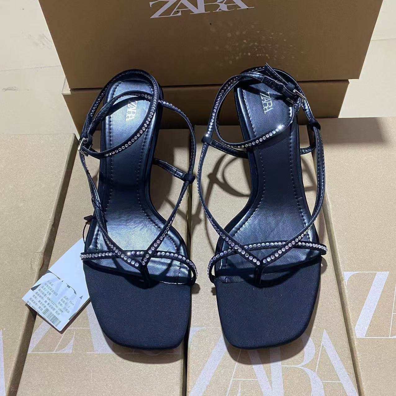 ZA2024 Autumn New High Heels Black Shiny Surface Water Diamond Style Elegant Square Head Pinch Toe Dew Heel Fine Heel Sandals
