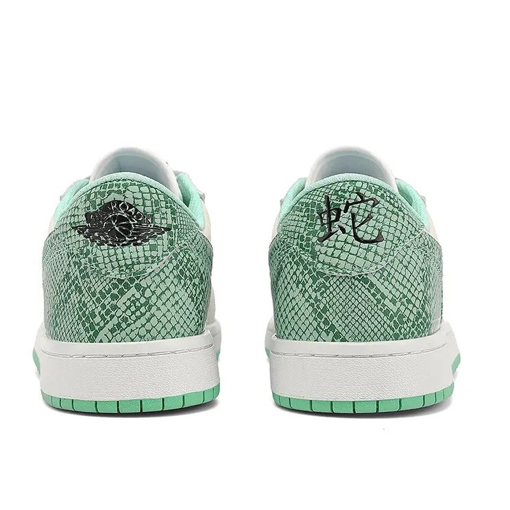 2025 Cross border AJ New Versatile Casual Men's and Women's Trendy Shoes Versatile White Shoes Sports Fashion Casual Board Shoes 2025 Cross border AJ New Versatile Casual Men's and Women's Trendy Shoes Versatile White Shoes Sports Fashion Casual Board Shoes