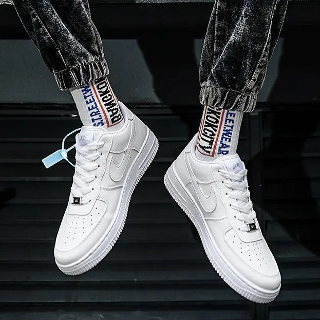 2025 Cross border New Men's Shoes, Sports Shoes, Breathable, Fashionable, Casual, Couple Thick Bottom, Men's and Women's Versatile, White Shoes, Board Shoes 2025 Cross border New Men's Shoes, Sports Shoes, Breathable, Fashionable, Casual, Couple Thick Bottom, Men's and Women's Versatile, White Shoes, Board Shoes