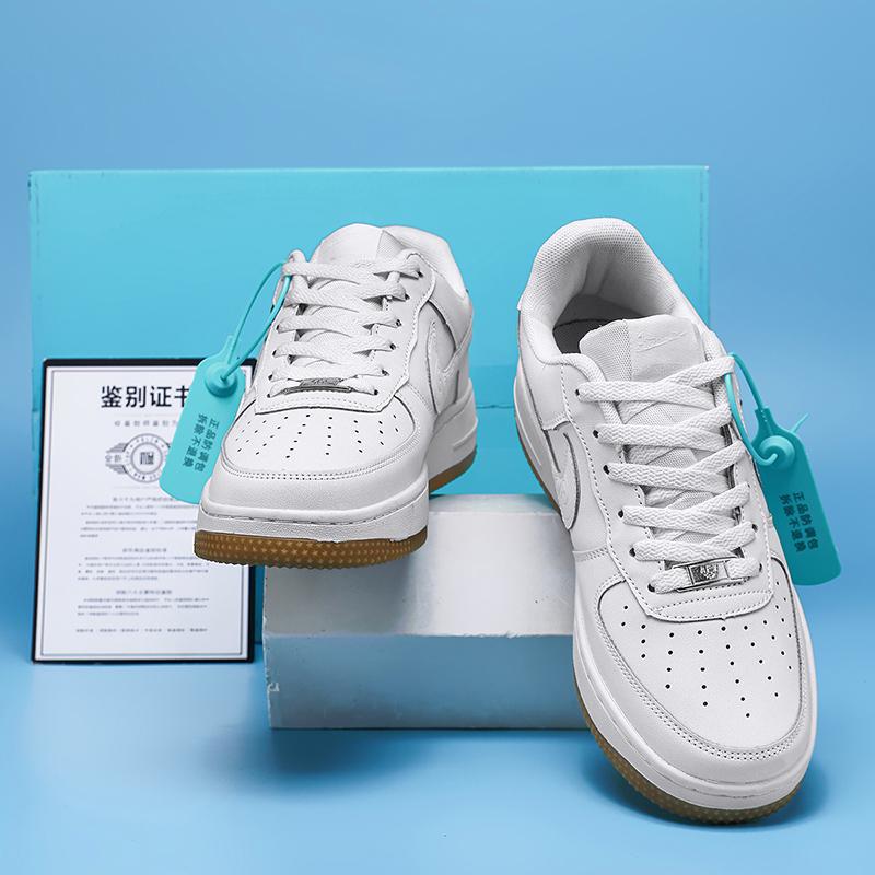 Upgrade classic pure white breathable casual couple sports shoes, board shoes, white shoes, men's shoes, women's shoes, fashionable and versatile casual shoes Upgrade classic pure white breathable casual couple sports shoes, board shoes, white shoes, men's shoes, women's shoes, fashionable and versatile casual shoes