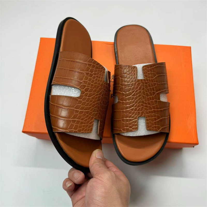 2025 Middle East Cross border E-commerce Men's H Slippers, Southeast Asian Flat Leather Shoes, European and American Foreign Trade Original Order, One Word Drag