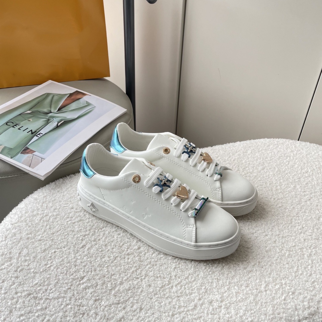 2024 New Casual Sports Versatile Little White Shoes Couple Board Shoes Full Printing Color Stereoscopic Embroidered Network Red Leisure 2024 New Casual Sports Versatile Little White Shoes Couple Board Shoes Full Printing Color Stereoscopic Embroidered Network Red Leisure